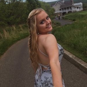 Meet your Posher, Jillian